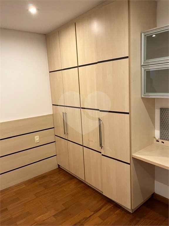Apartamento para alugar com 3 suítes em Alphaville Centro Industrial e Empresarial/alphaville., Barueri, SP