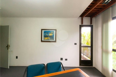 Casa à venda com 8 quartos, sendo 2 suítes, em Indianópolis, São Paulo, SP