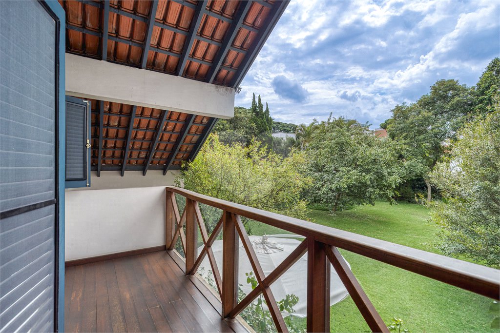 Sobrado à venda com 4 quartos, sendo 2 suítes, em Alto da Boa Vista, São Paulo, SP