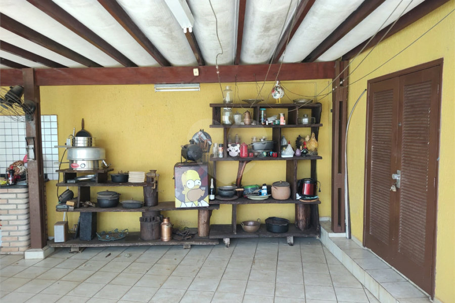 Casa à venda com 5 quartos, sendo 2 suítes, no condomínio Cinco Lagos Portaria II, Mairiporã - SP