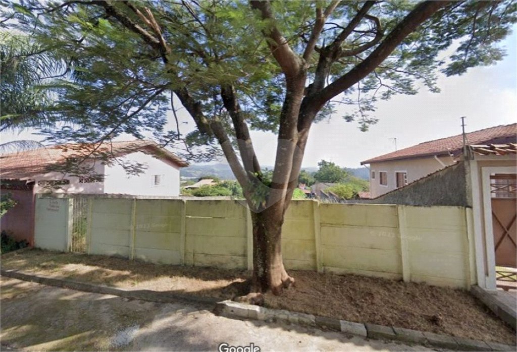 Terreno com 480m² à venda no Jardim dos Pinheiros