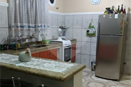 Casa à venda com 4 quartos, sendo 1 suíte, em Cidade Kemel, Poá, SP