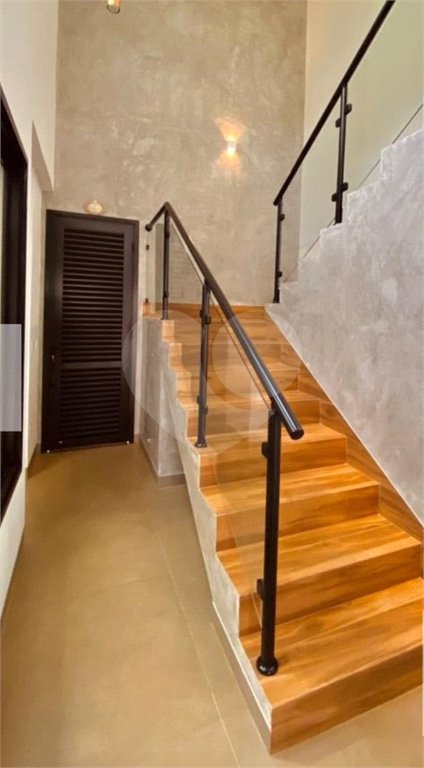 Casa à venda com 4 quartos, sendo 3 suítes, em Residencial Portal dos Oitis, Araraquara, SP