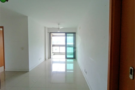 Apartamento para alugar com 3 quartos, sendo 1 suíte, em Rio Comprido, Rio de Janeiro, RJ