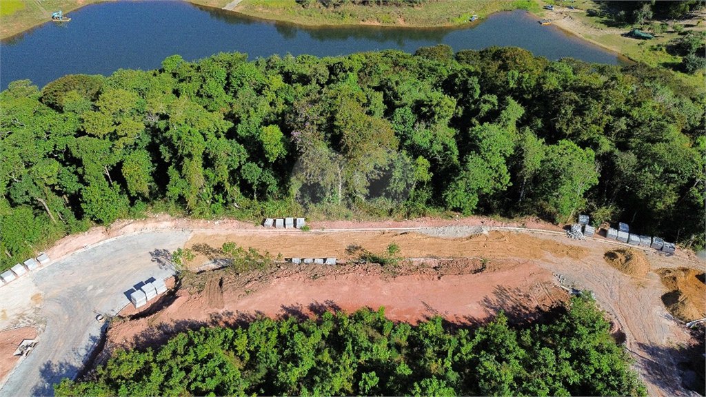 Terreno à venda no condomínio Bosque da Represa, Nazaré Paulista - SP