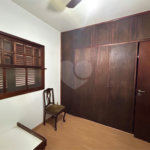 Casa à venda com 5 quartos, sendo 3 suítes, no condomínio Estância Marambaia, Vinhedo - SP