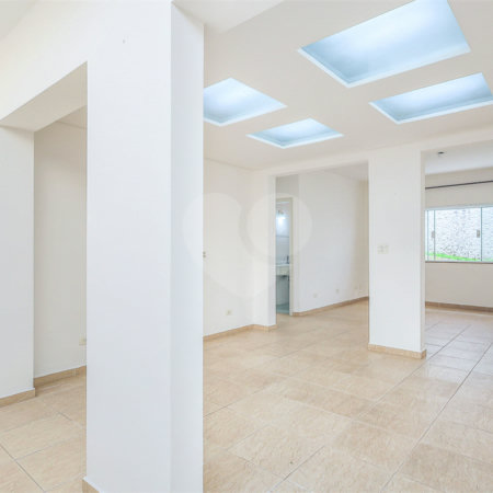 Casa Térrea à venda com 3 quartos, sendo 1 suíte, em Cidade Vargas, São Paulo, SP