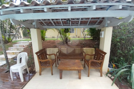 Chácara à venda ou para alugar com 3 quartos, sendo 1 suíte, em Chácaras Polozzi, Louveira, SP