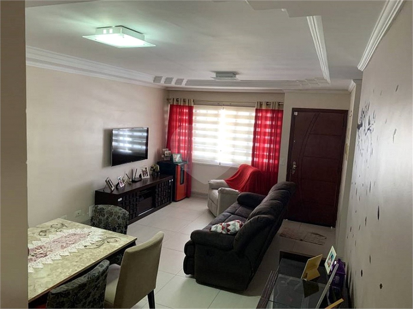 Casa à venda com 3 quartos, sendo 1 suíte, no condomínio Residencial Gabriela, São Paulo - SP
