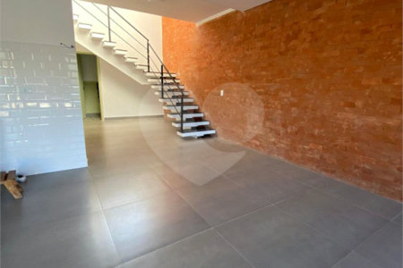 Sobrado à venda com 3 quartos, sendo 1 suíte, em Jardim do Lago, Atibaia, SP