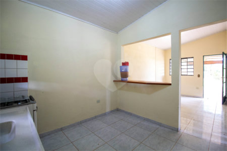 Casa à venda ou para alugar com 5 quartos, sendo 2 suítes, no condomínio Restinga Verde, São Roque - SP