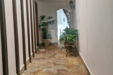 Casa à venda com 3 quartos, sendo 1 suíte, em Chácara Monte Alegre, São Paulo, SP
