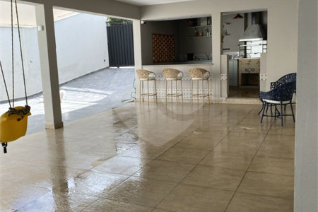 Casa à venda com 3 quartos, sendo 1 suíte, em Jardim das Palmeiras, Valinhos, SP