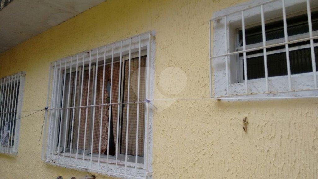 Casa à venda com 2 quartos, sendo 1 suíte, em Solemar, Praia Grande, SP