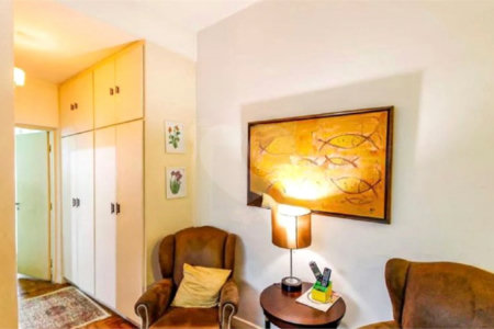 Sobrado à venda com 4 quartos, sendo 1 suíte, em Vila Cordeiro, São Paulo, SP