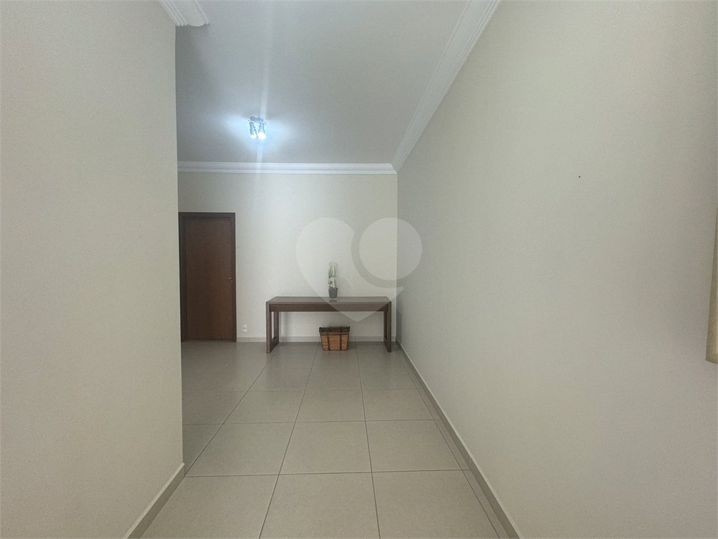 Casa à venda com 3 suítes no condomínio Lago da Serra, Araçoiaba da Serra - SP