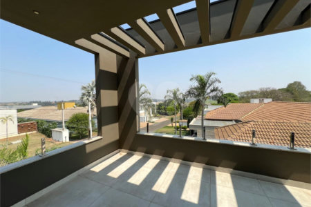 Casa à venda com 5 quartos, sendo 4 suítes, no condomínio Terras de Mont Serrat, Salto - SP