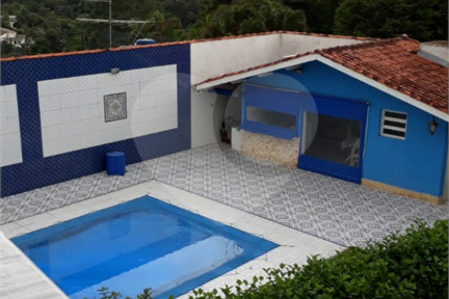Casa à venda com 3 suítes no condomínio Gleba II, Mairiporã - SP