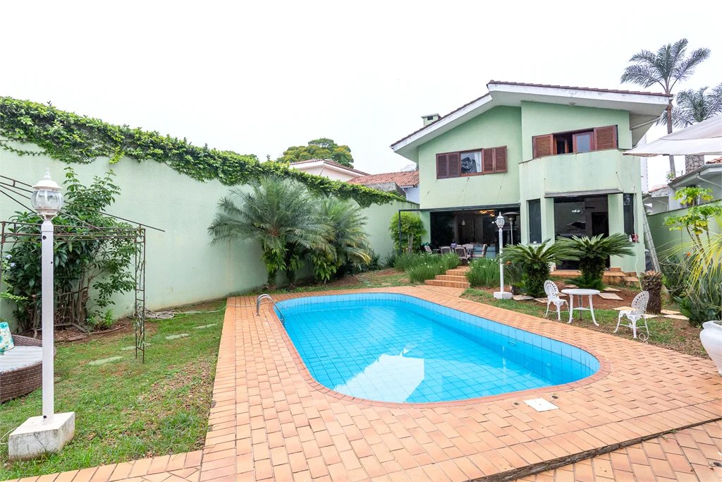 Casa à venda com 4 quartos, sendo 2 suítes, em Brooklin Paulista, São Paulo, SP