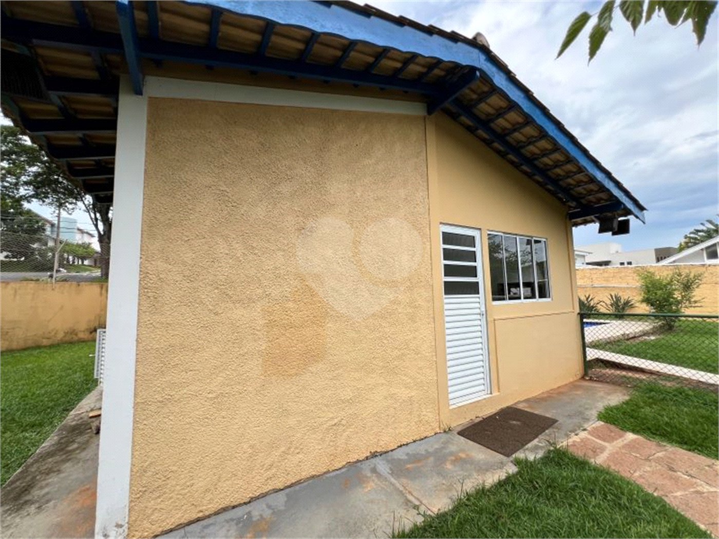 Casa à venda ou para alugar com 4 quartos, sendo 3 suítes, no condomínio Estância Marambaia, Vinhedo - SP