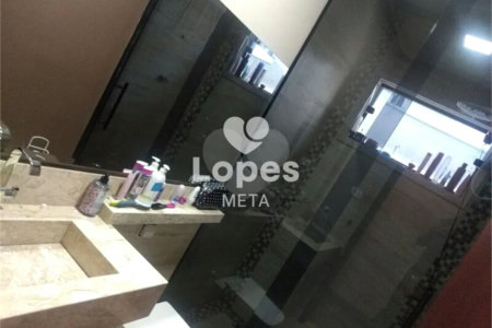 Casa à venda com 3 quartos, sendo 2 suítes, em Jardim Santa Júlia, São José dos Campos, SP