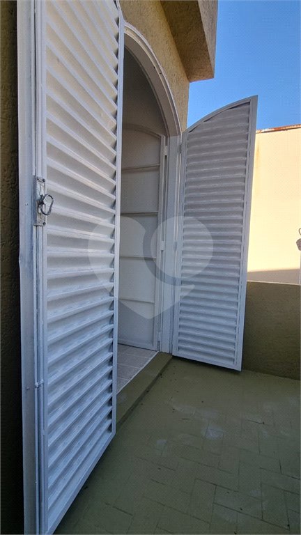 Sobrado à venda com 2 quartos em Vila Nivi, São Paulo, SP