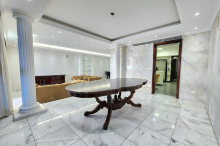 Apartamento Alto Padrão Frente Mar com 4 Dormitórios, 3 Suítes e 3 Vagas na Orla de Santos
