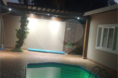 Casa à venda com 4 quartos, sendo 2 suítes, em Jardim Adalgisa, Araraquara, SP
