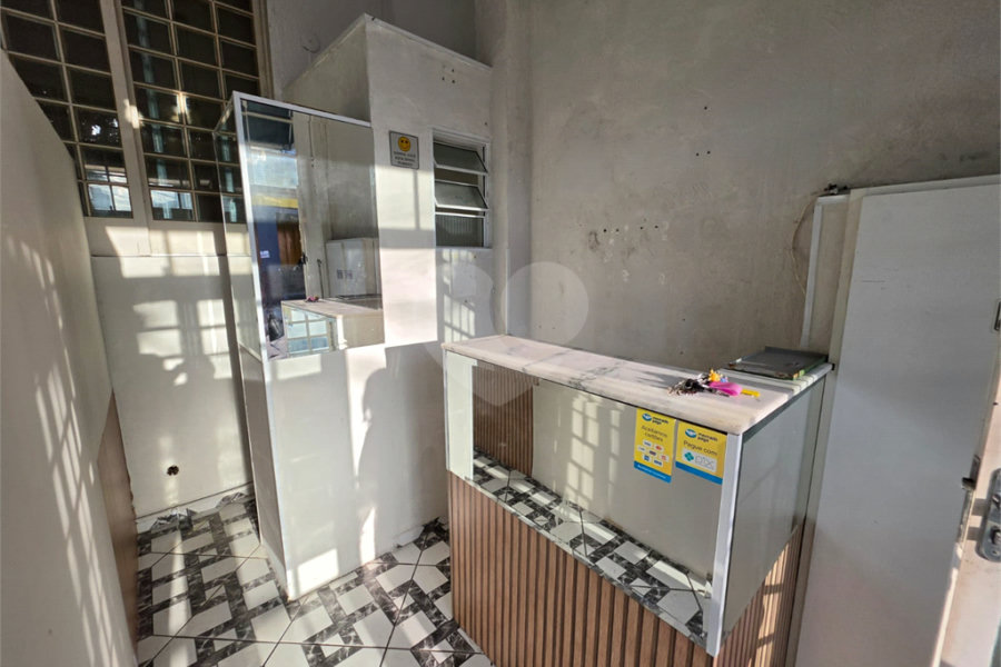 Salão à venda ou para alugar com 3 quartos, sendo 1 suíte, em Jardim Monjolo, São Paulo, SP