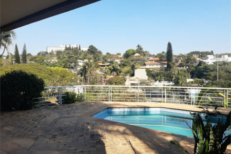 Casa à venda com 5 suítes em Jardim Leonor, São Paulo, SP