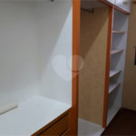 Sobrado à venda com 5 quartos, sendo 3 suítes, em Tremembé, São Paulo, SP