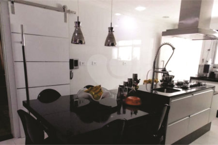 Sobrado à venda com 3 quartos, sendo 1 suíte,  em Vila Maria Alta, São Paulo, SP