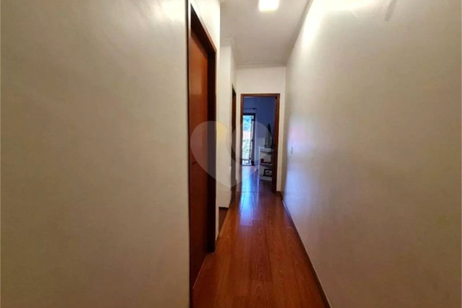 Casa à venda com 3 quartos, sendo 1 suíte, no condomínio Flores de Laet, São Paulo - SP