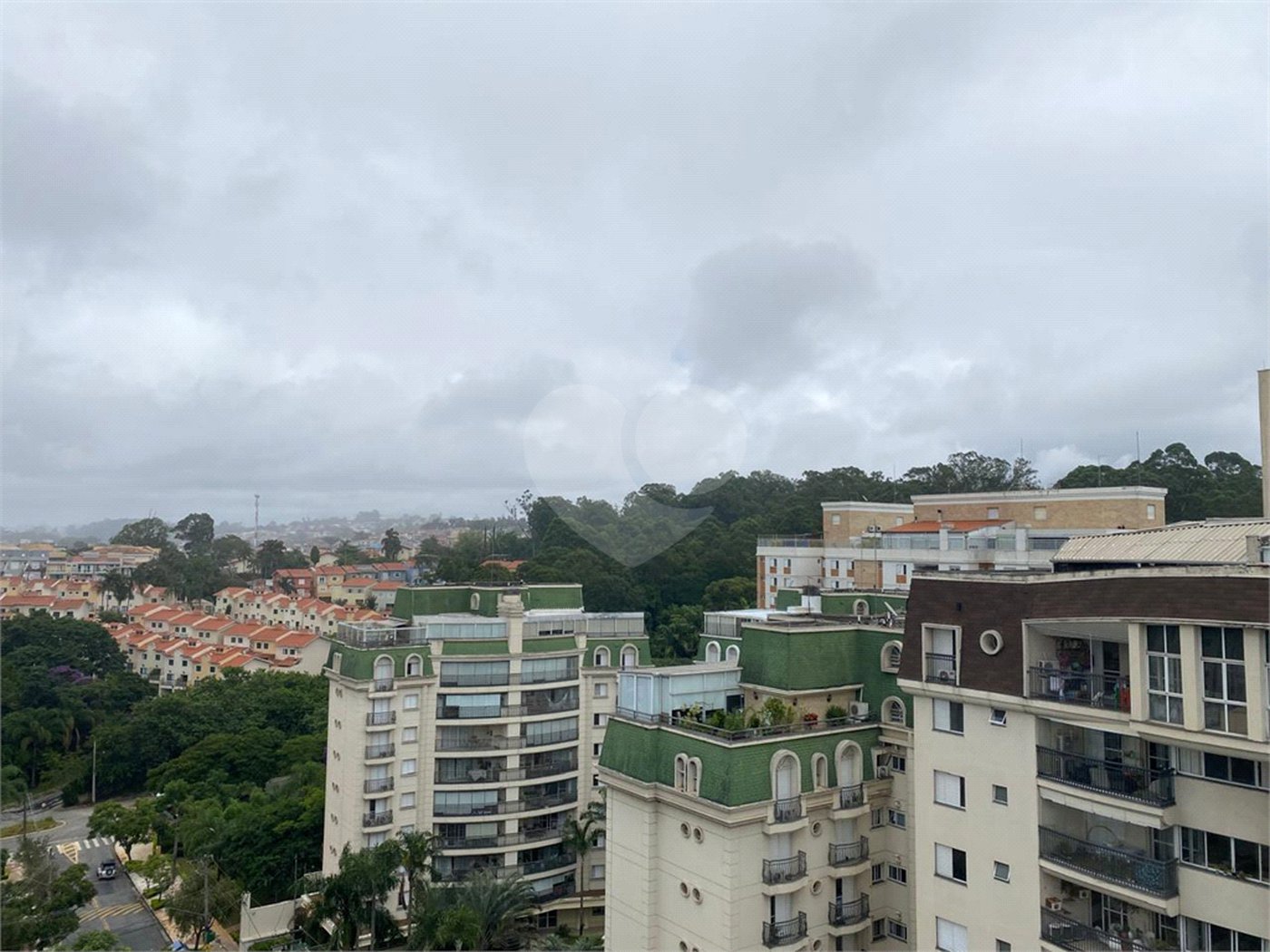 Cobertura à venda com 3 quartos, sendo 1 suíte,  em Cidade São Francisco, São Paulo, SP