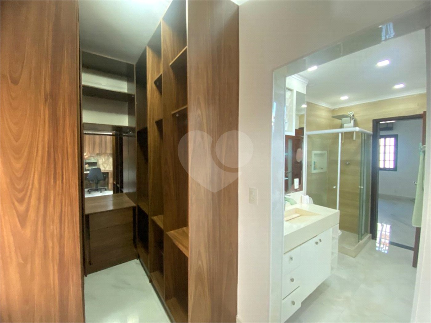 Casa à venda com 4 quartos, sendo 1 suíte, em Inhoaíba, Rio de Janeiro, RJ
