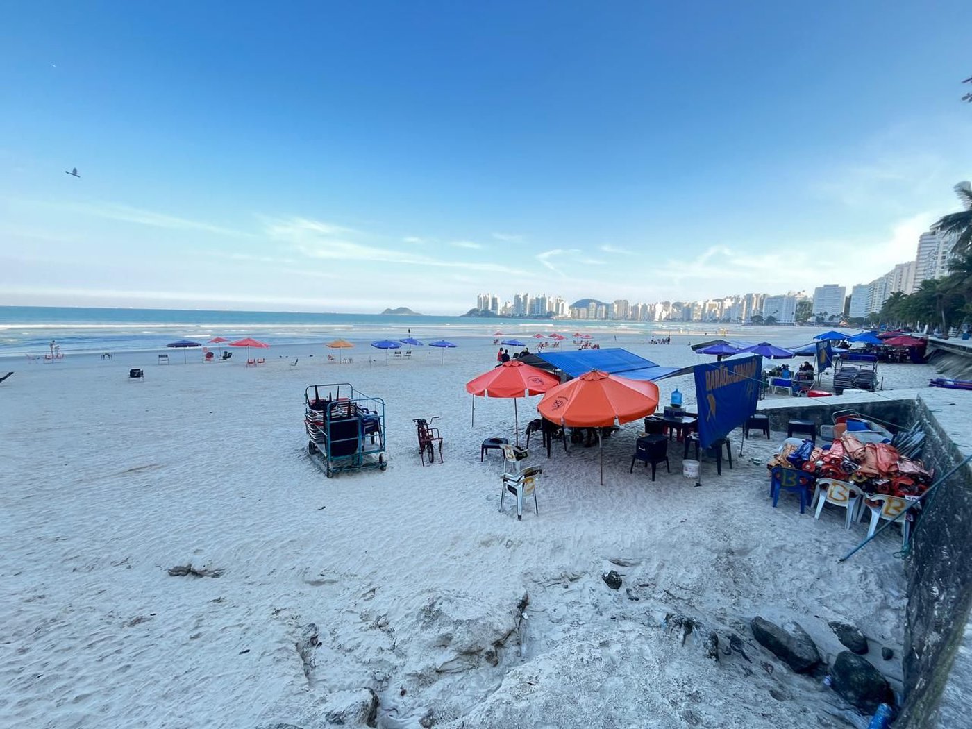 Oportunidade em Pitangueiras! Apartamento de 2 Dormitórios a Poucos Passos da Praia