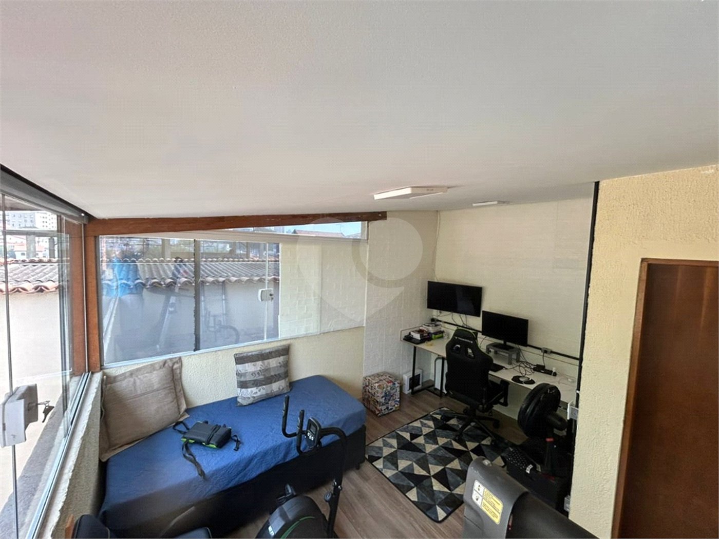 Sobrado à venda com 6 quartos, sendo 1 suíte,  em Vila do Encontro, São Paulo, SP