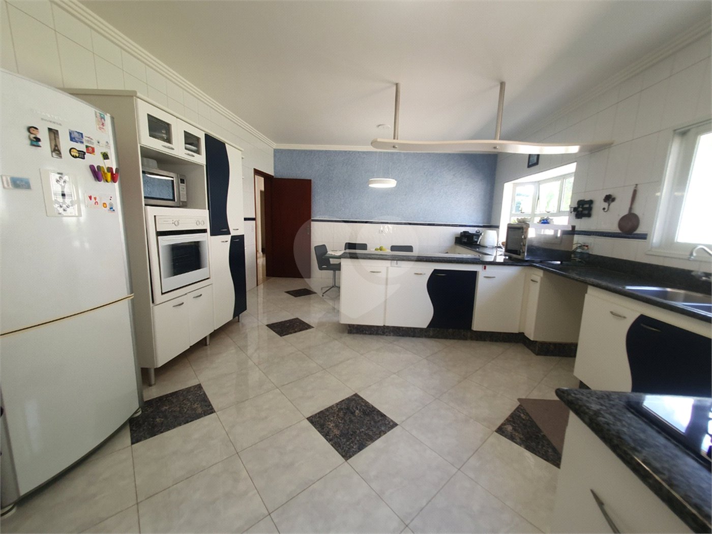 Casa à venda com 5 suítes no condomínio Vila Hípica I, Vinhedo - SP