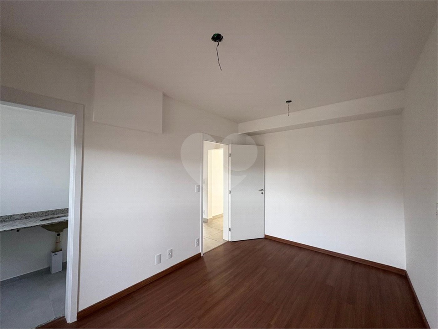 Apartamento à venda com 3 quartos, sendo 1 suíte,  em Jardim Faculdade, Sorocaba, SP