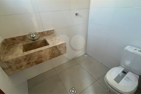 Villagio à venda com 2 suítes em Jardim Santo Antônio, Atibaia, SP