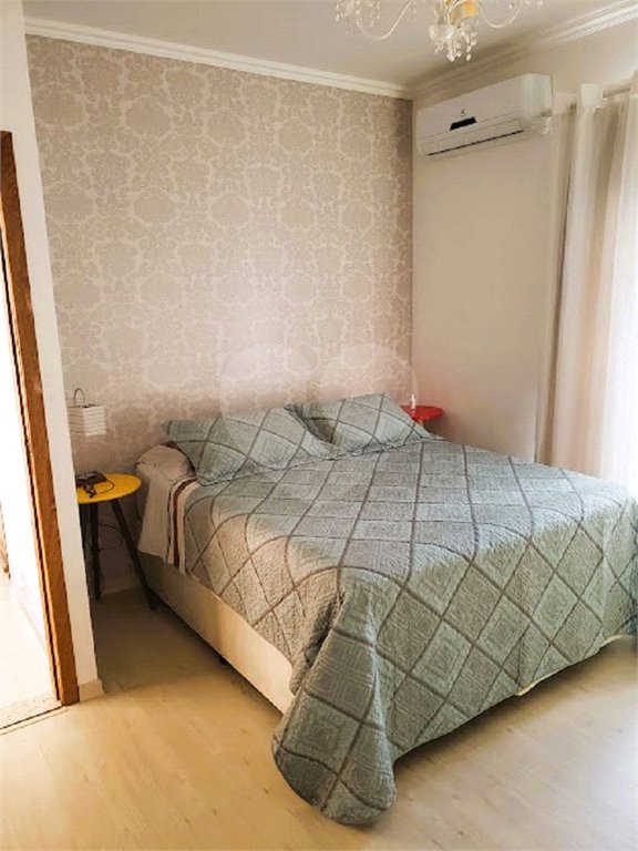 Sobrado à venda com 5 quartos, sendo 3 suítes, em Campos de Atibaia, Atibaia, SP
