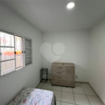 Sobrado à venda com 3 quartos, sendo 1 suíte, em Lopes de Oliveira, Sorocaba, SP