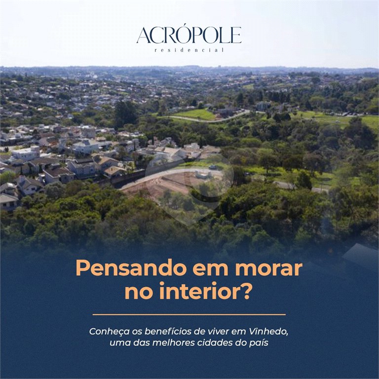 Casa à venda com 3 quartos, sendo 1 suíte, no condomínio Acrópole Residencial, Vinhedo - SP