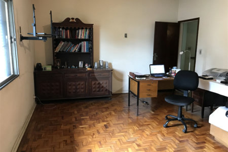 Casa à venda com 5 quartos, sendo 2 suítes, em Planalto Paulista, São Paulo, SP