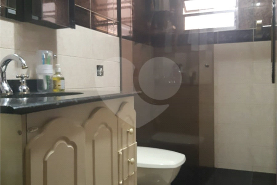 Sobrado à venda com 5 quartos, sendo 3 suítes, em Horto, São Paulo, SP