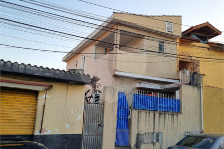 Sobrado à venda com 3 quartos em Vila Basileia, São Paulo, SP