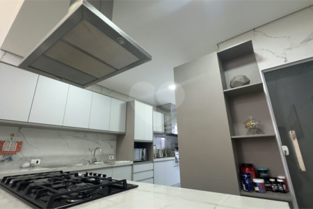 Casa à venda com 3 quartos, sendo 1 suíte, no condomínio Jardim Residencial Dona Maria José, Indaiatuba - SP