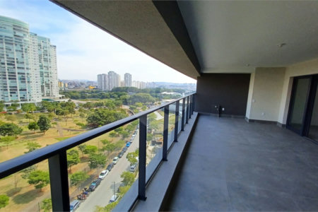 Apartamento à venda com 4 quartos, sendo 3 suítes, em Água Branca, São Paulo, SP