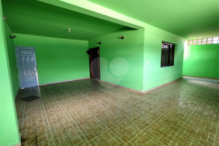 Casa à venda com 3 quartos, sendo 1 suíte, no Centro, Itapetininga, SP