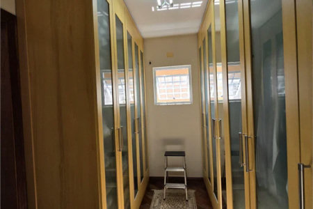 Sobrado à venda com 4 quartos, sendo 1 suíte,  em Vila Jaguara, São Paulo, SP